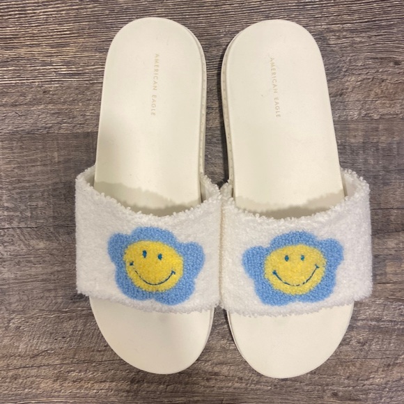American Eagle Outfitters Shoes - American Eagle Smiley Face Slipper Sandals Size 9